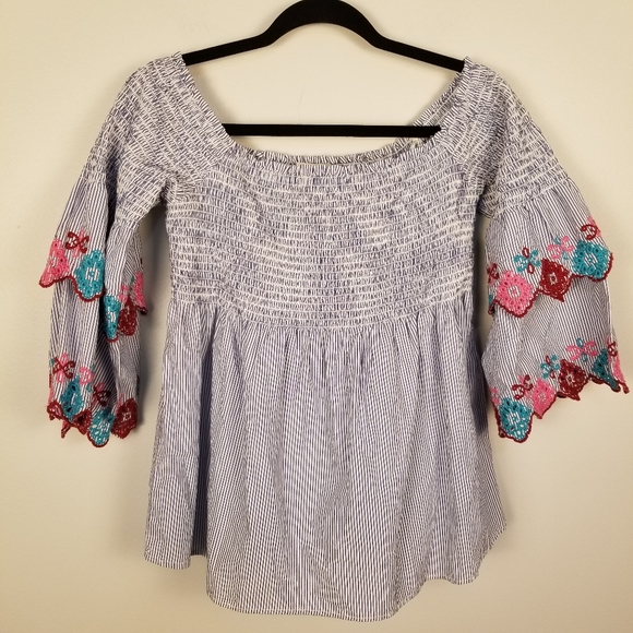 EUC Loft Petite Embroidered Top size MP - Picture 2 of 6